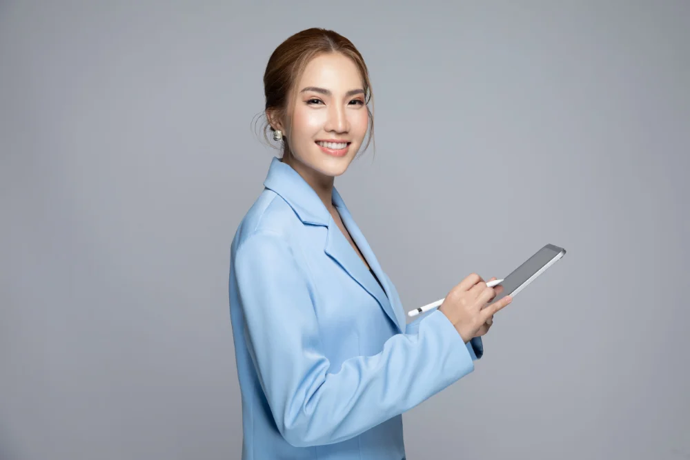 ทีชเชอร์เจน — ภมรี ผดุงธรรม ผู้ก่อตั้งและติวเตอร์หลักของ Jane TOEIC